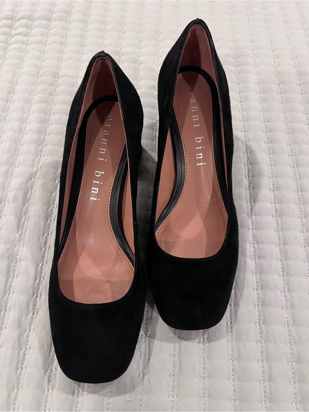 Gianni Bini Black Suede Pumps with Pink Insole